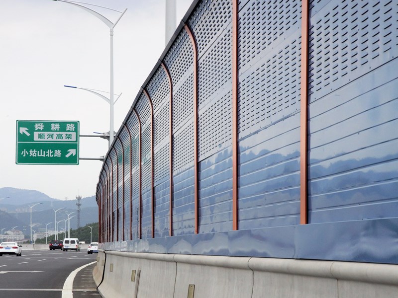 高速公路在什么样的情况下需要安装隔音墙?